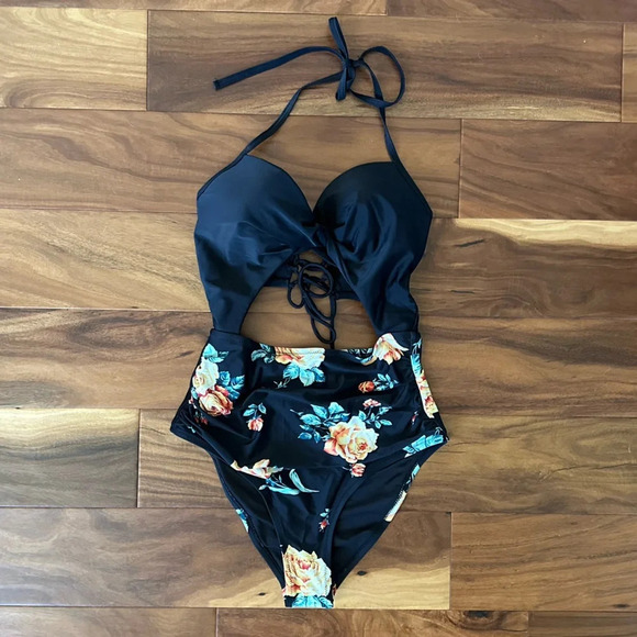 Cupshe Black Floral Print Halter One Piece Swimsuit size Small - Picture 3 of 7